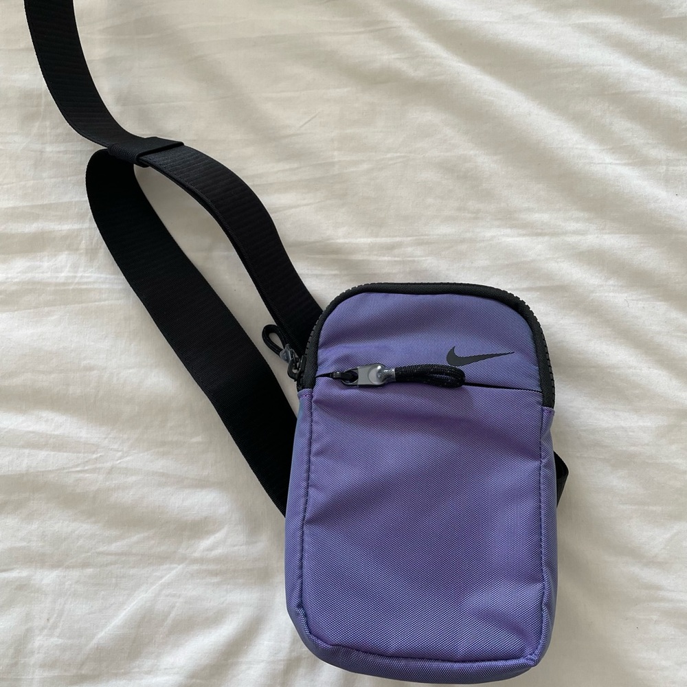 Nike phone sling bag